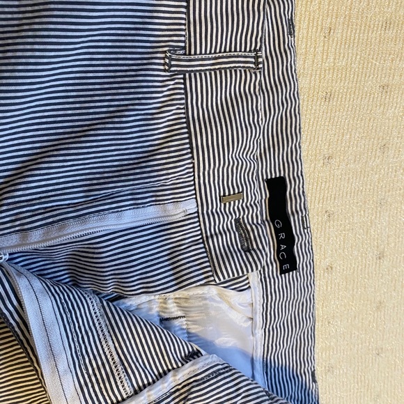 Cute!!! Seersucker Capris - Picture 4 of 6